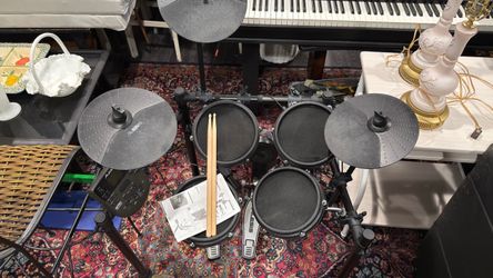 Alesis Nitro Mesh Kit | Electronic Drum Kit Set