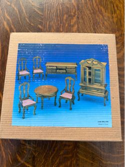 Miniature Wooden Dollhouse Dining Room Furniture Set – Complete w/ Box
