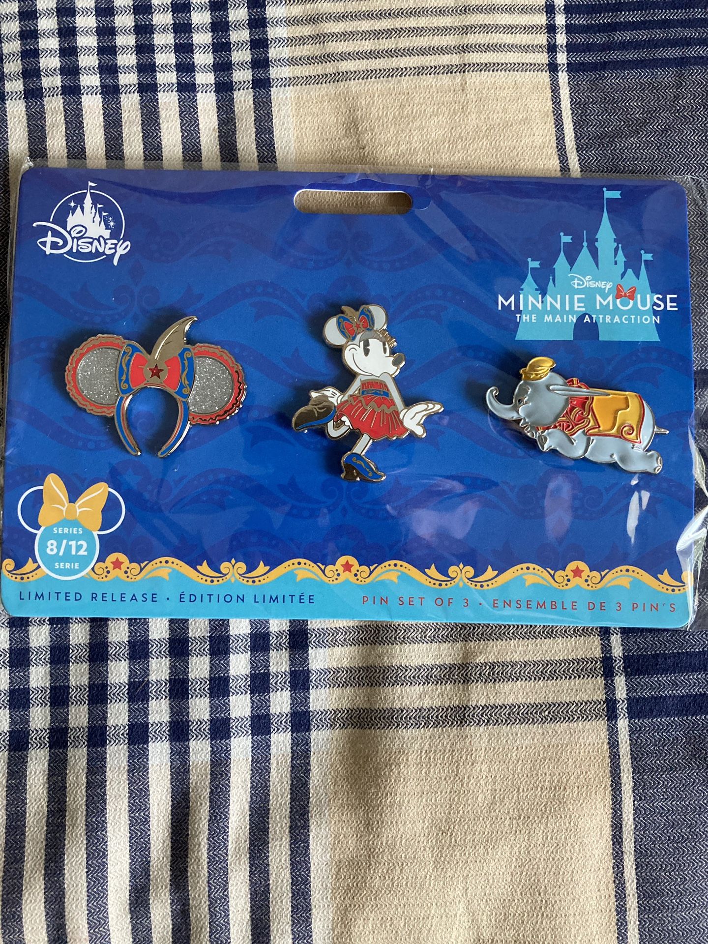 Disney Minnie Mouse The Main Attraction Dumbo Pin Set