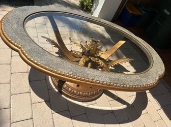 Coffee table oval