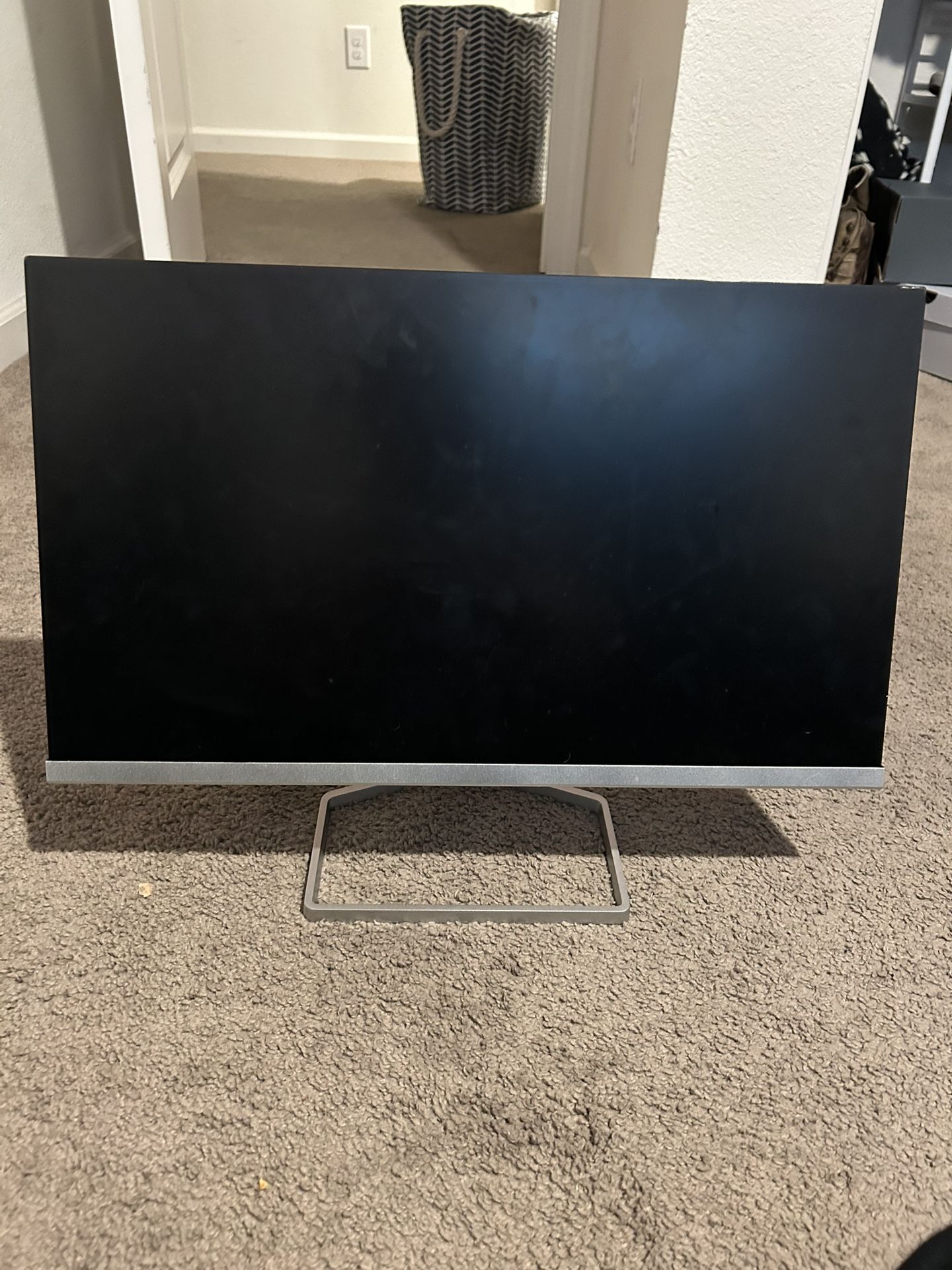 100 Hz Hp Monitor 