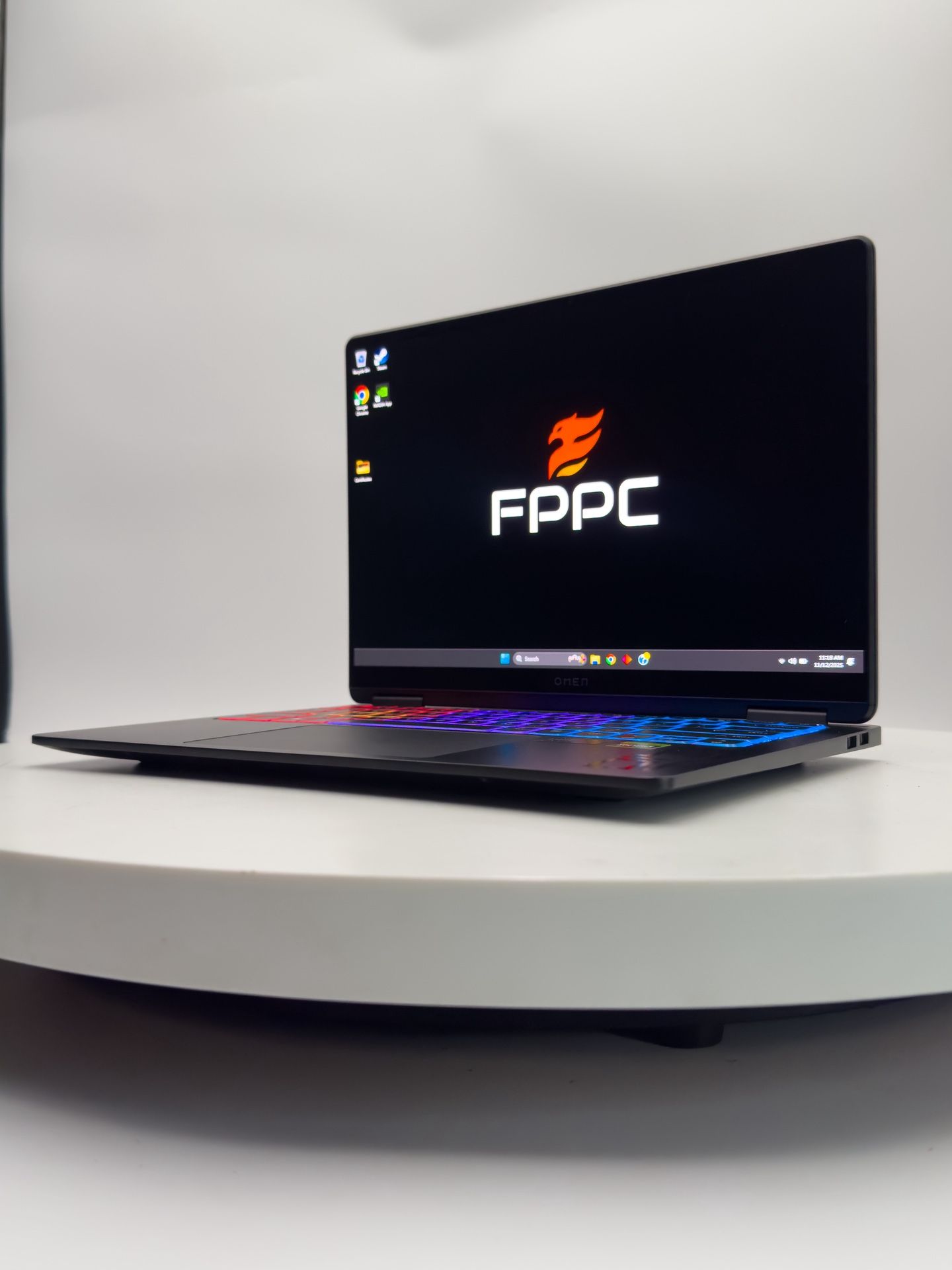 *Black Friday Deals* NVIDIA RTX 4070 Intel Core Ultra 9 185H 32GB DDR5 RAM 1TB SSD RGB Gaming Laptop