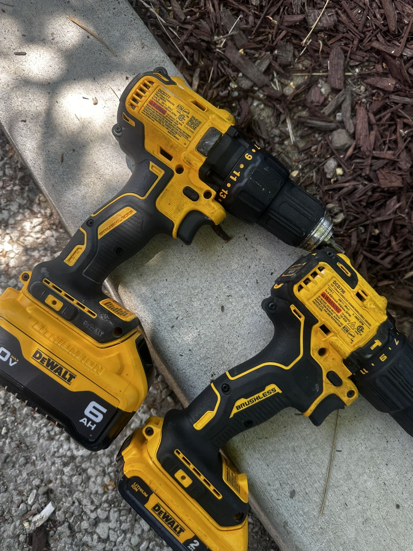 Dewalt Cordless Drills With Batteries/ Charger