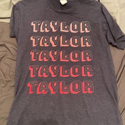 Taylor Swift Shirt (Large)