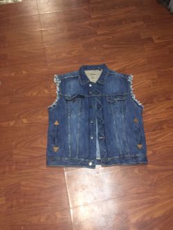 Vintage sleeveless jean jacket never been worn before