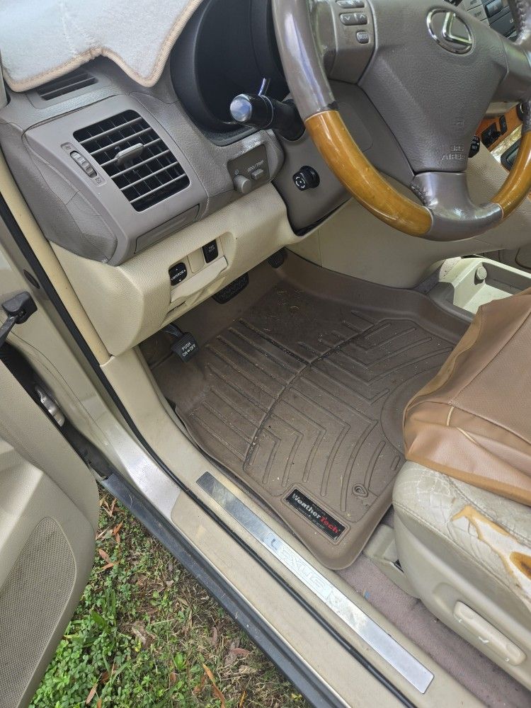 Weather Mats & Dash Cover