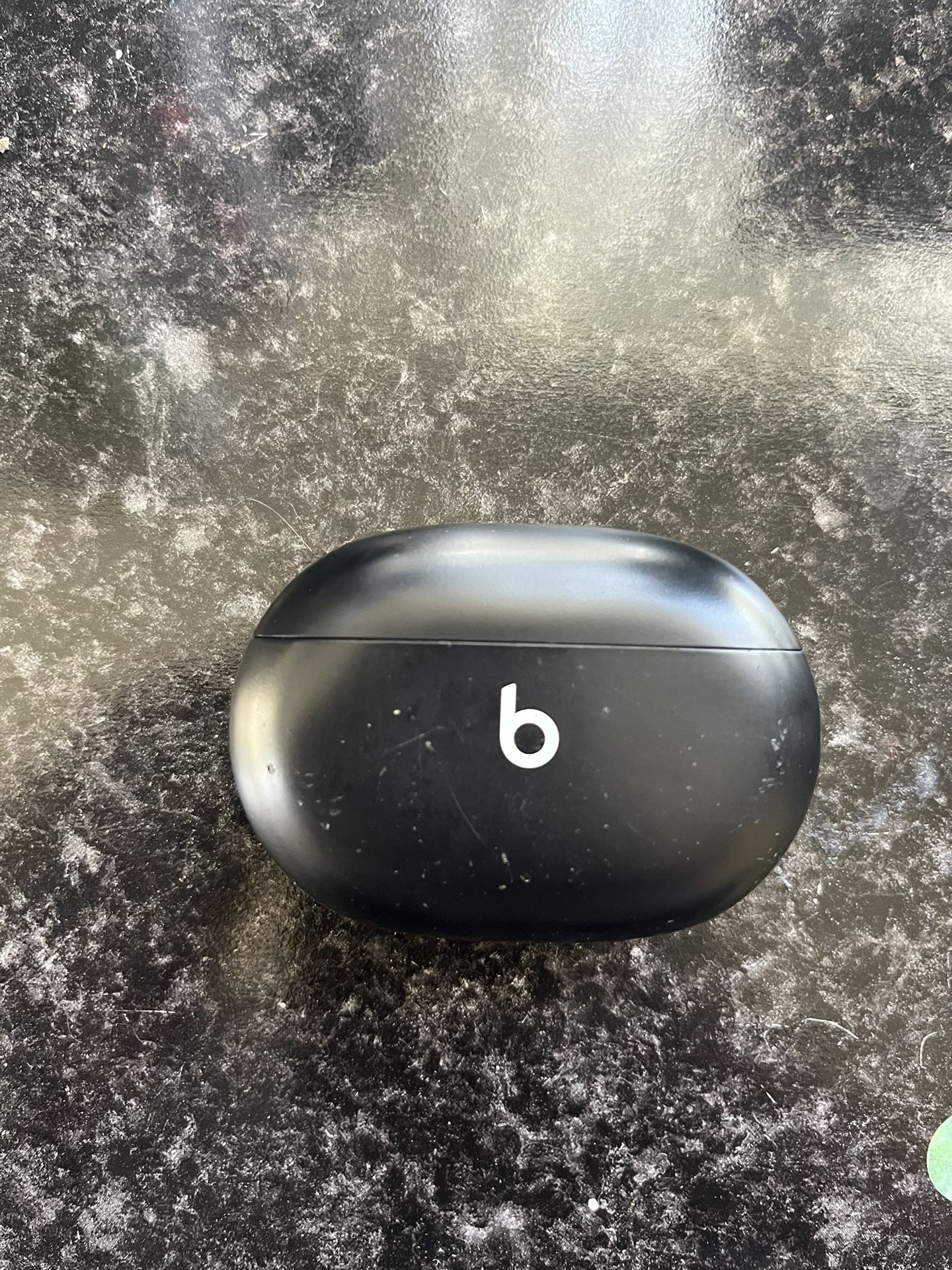 Beat Studio Bud Charging Case