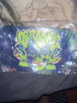 Rolling Tray With Magnetic Lid