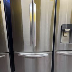 LG Refrigerator 33 wide