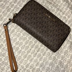 Michael Kors Smartphone Wallet Wristlet Brown