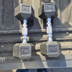 Like New 12lb Set Of Dumbbells. "CHECK OUT MY PAGE FOR MORE DEALS "