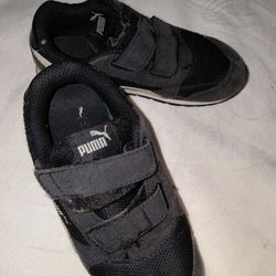 Puma shoes size 10