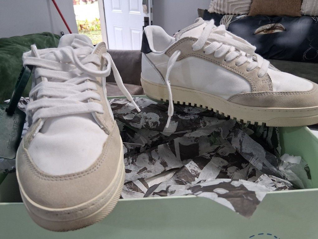 Off Whites Size 6 W White