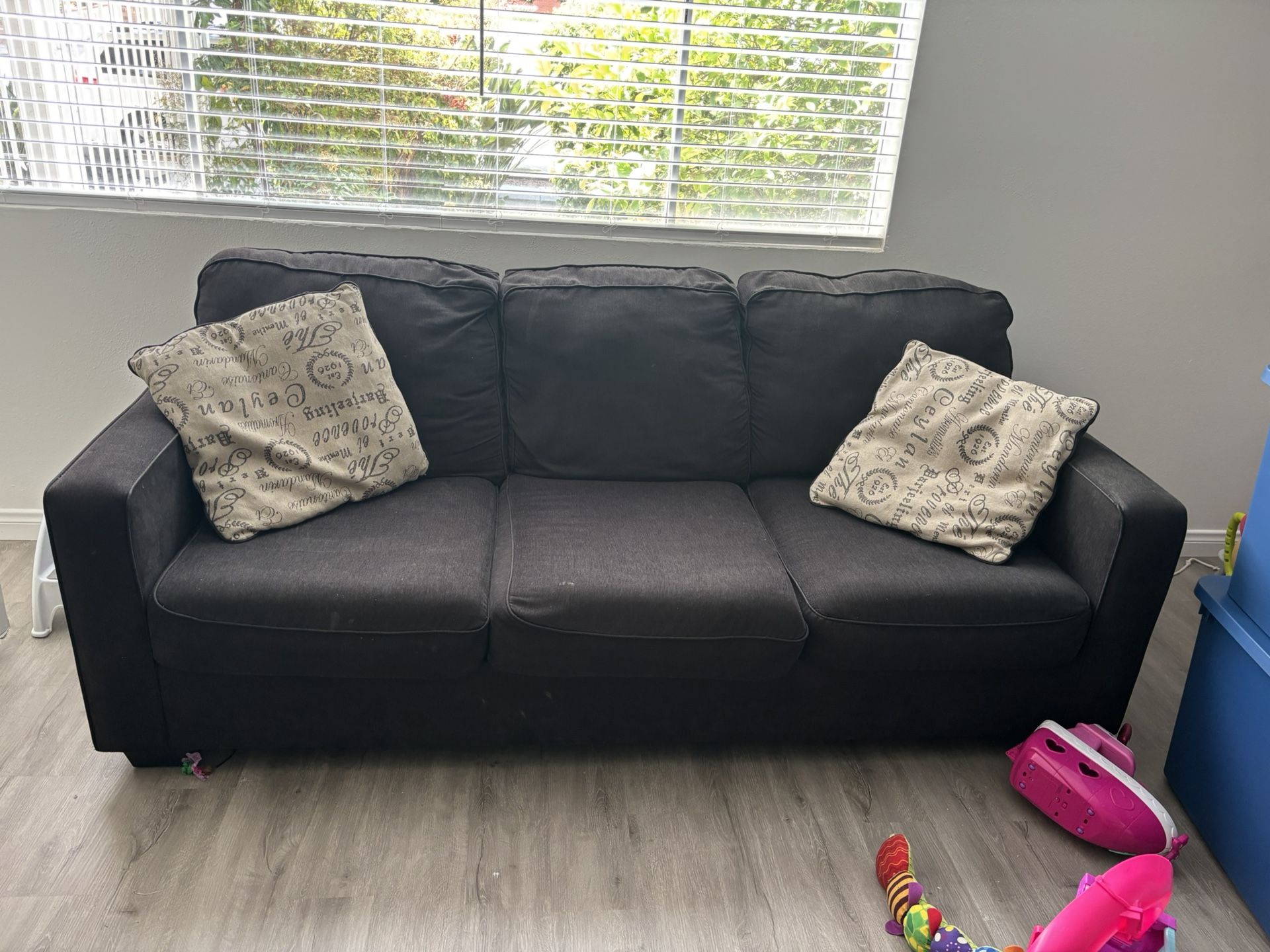 🛋️ Queen Sleeper Sofa