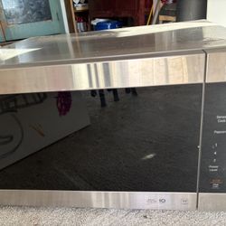 LG Microwave