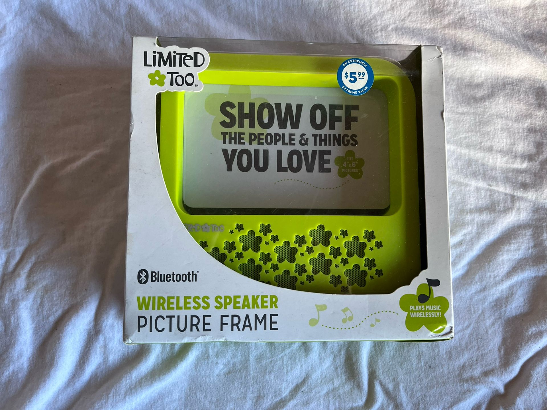 L imited Too Bluetooth wireless speaker picture frame