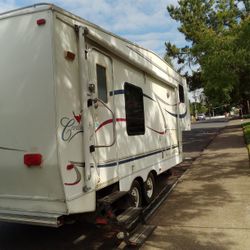2003 Cardinal 5th Wheel 