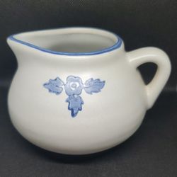 Vintage Pfaltzgraff Yorktowne Stoneware Gravy Boat