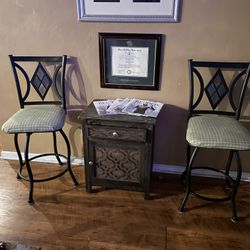 2 Twist Bar Style Chairs / Green Cushions 