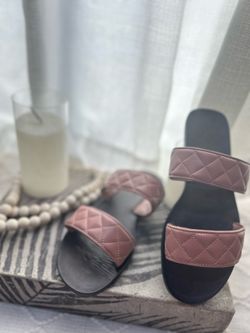 BLACK AND PINK SANDALS