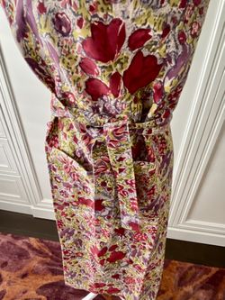 🟡 SUPER CUTE LONG APRON -THICK MATERIAL -NEVER USED 🟡