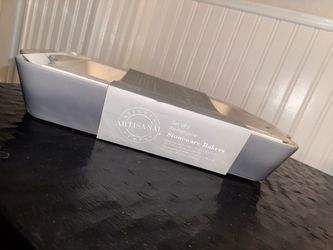 NWT Stoneware Oven Set