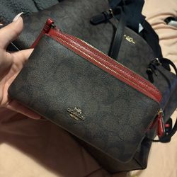 Coach Purse With Wristlet