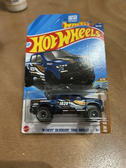 2025 hot wheels “19 CHEVY SILVERADO  TRAIL BOSS LT 8/10 “H”