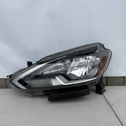 2016 2017 2018 2019 Nissan Sentra Headlight Headlamp Left driver Side LH Used Original OEM (1’missing Tab) 