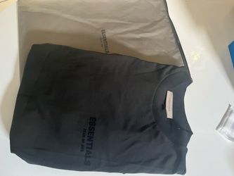 Essentials Tshirt