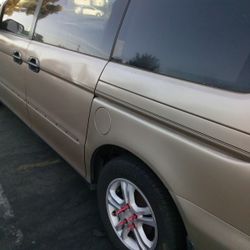 2001 Honda Odysseys 