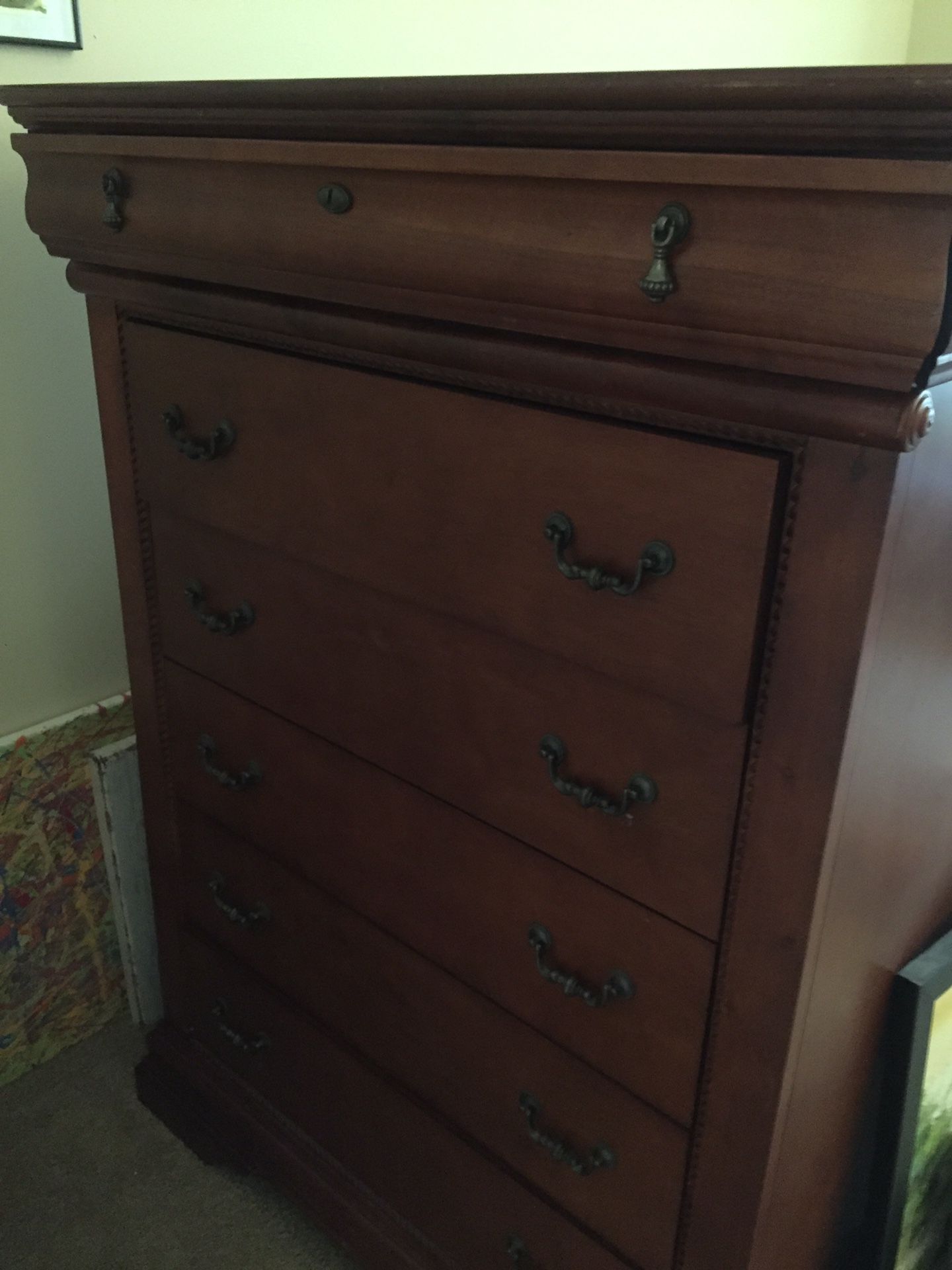 5-drawer dresser with jewelry drawer