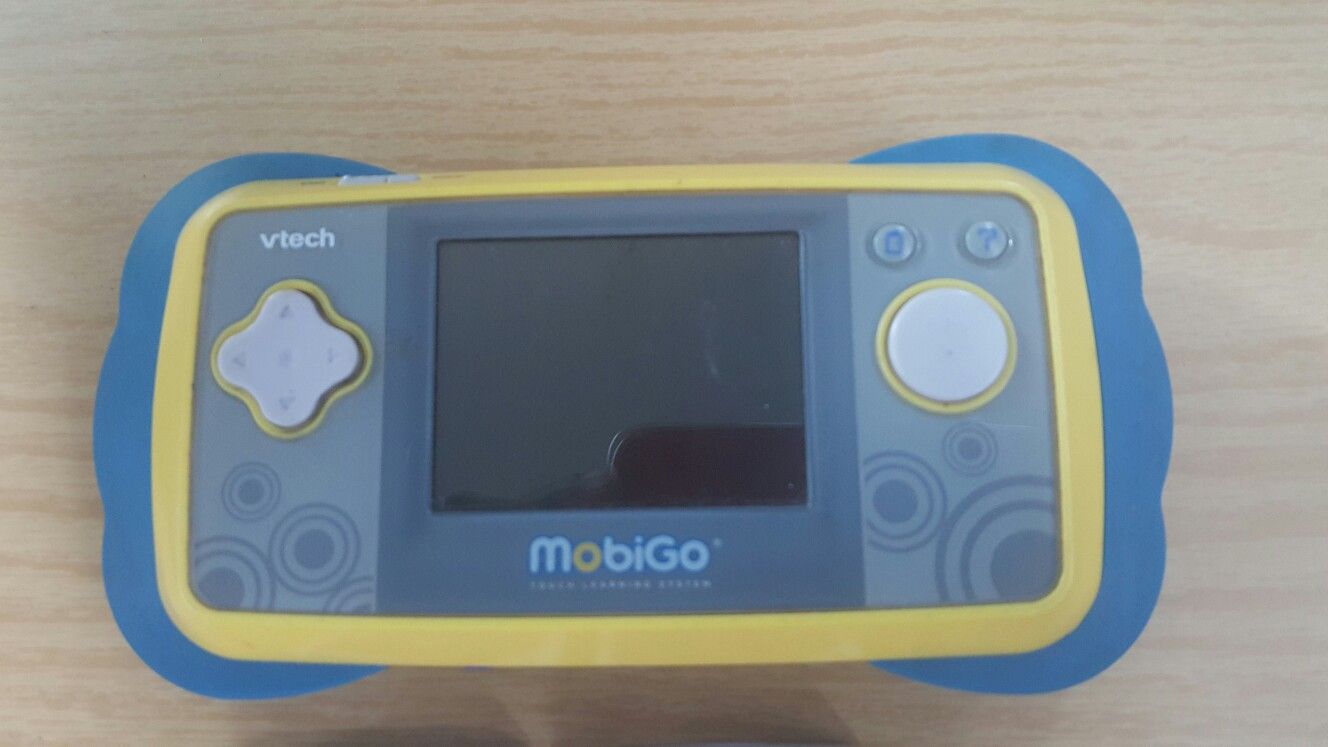 VTech MobiGo Touch Learning Gaming System with Games
