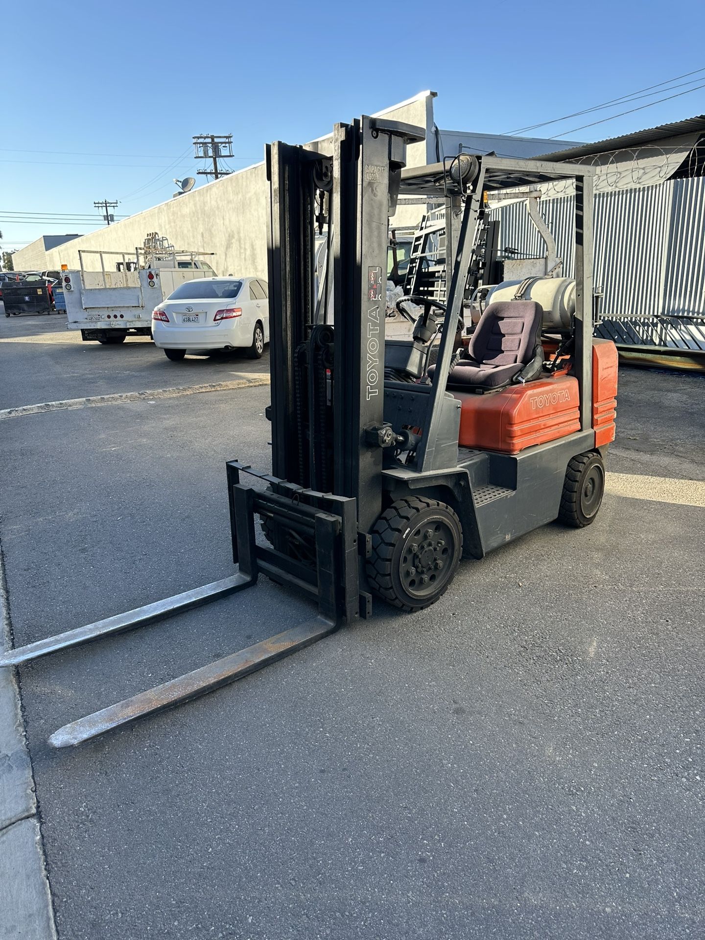 Toyota 4500 LB Forklift