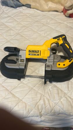 DEWALT 20V MAX XR battery and charger included new