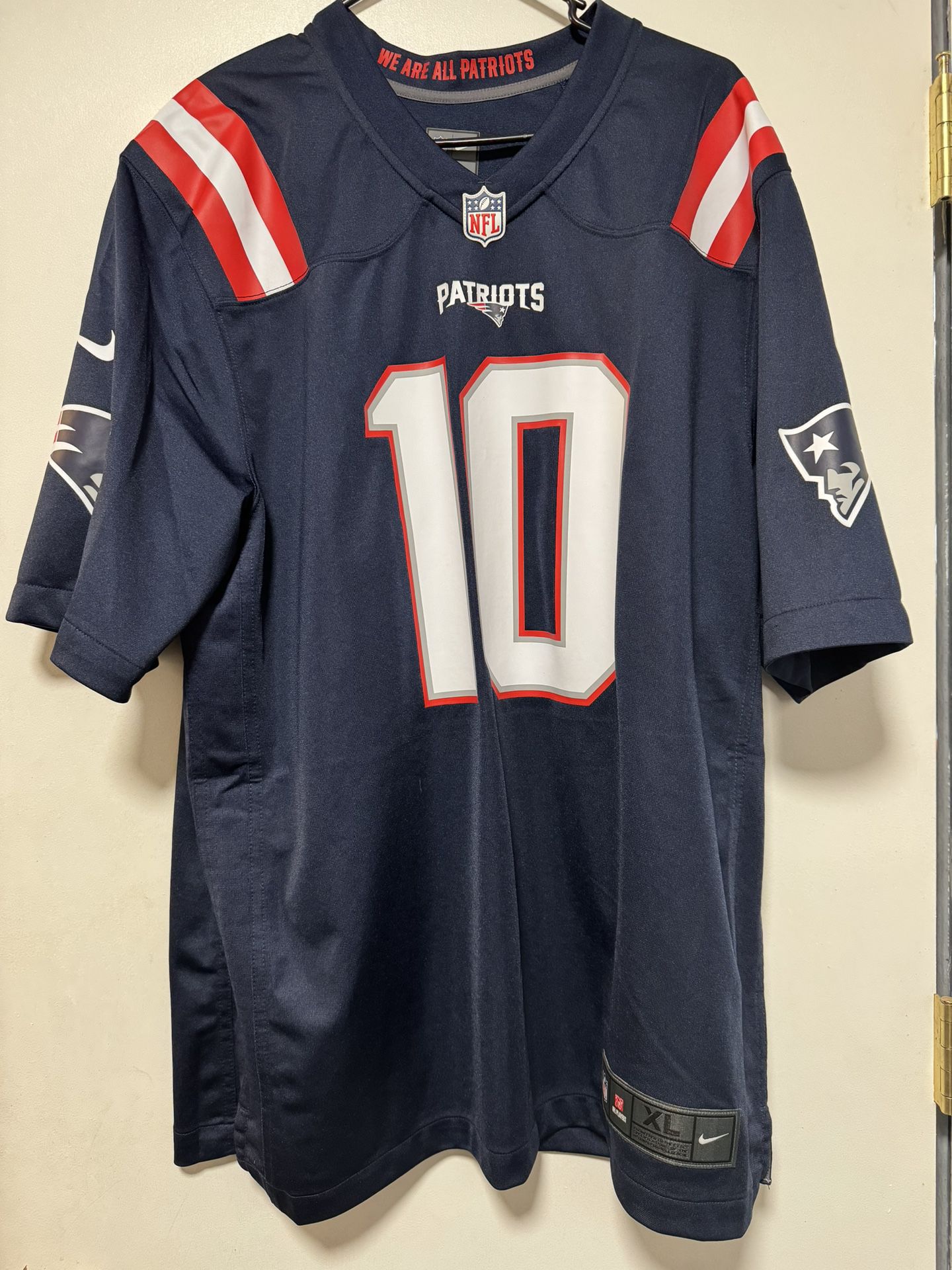 New England Patriots Mac Jones XL Nike On Field Jersey