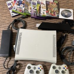 Microsoft XBOX 360 with games Kinect Sensor Bar