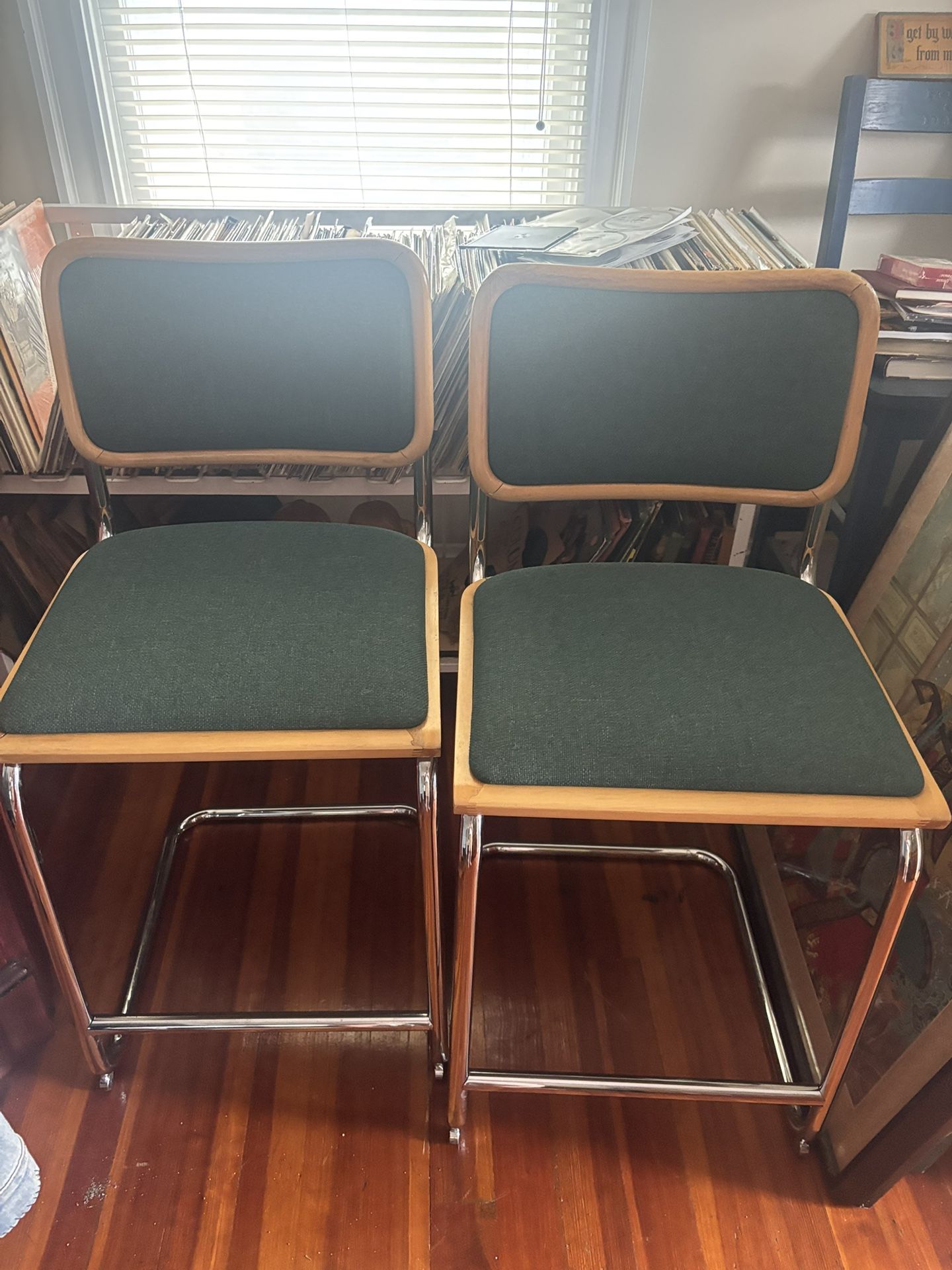 2 Kitchen Island -bar Chairs