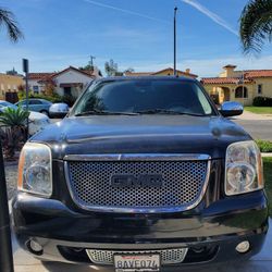 2009 GMC Yukon Denali-Flex Fuel!!!!