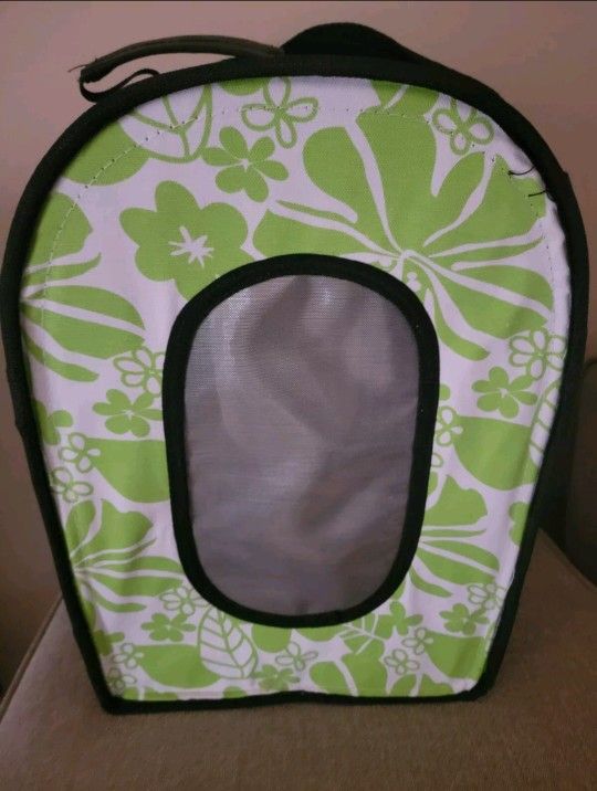 Travel Bird Cage Portable By A&E Stylish Design Green/Black Floral 