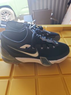 Nike trout baseball cleats size 8