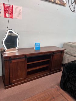 🔥Hot Deal🔥70” L Wood TV Stand $499, Fit up 75” Or 80” TV