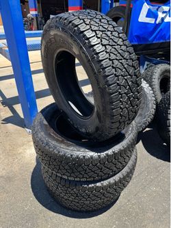 LT275/70/18 used set