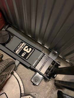 Pittsburgh 3 ton Low profile Jack