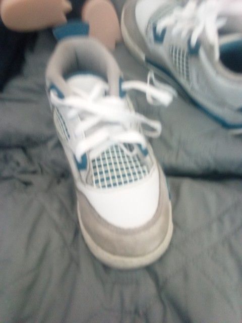 Air Jordan 4s Size 9•5c
