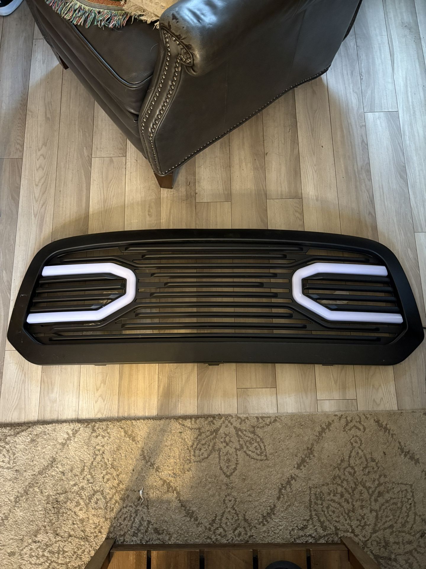 2009-2018 Ram 1500 LED Grille