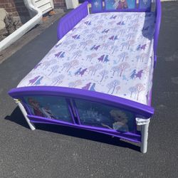 Frozen Toddler Bed