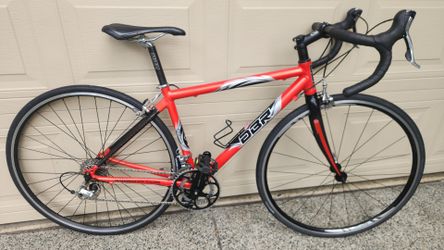 DiamondBack Racing Podium 3 Road Bike - Size S (44cm), Light