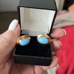Like New Authentic  18K Yellow Gold,Genuine Turquoise Earrings 