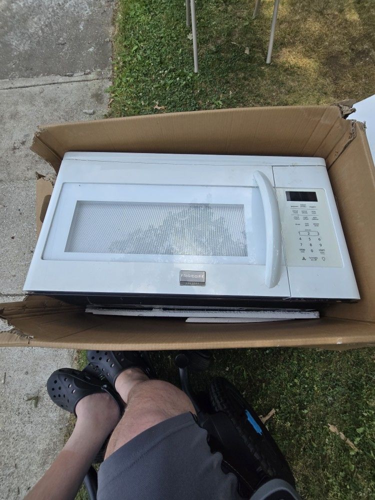 Frigidaire Microwave